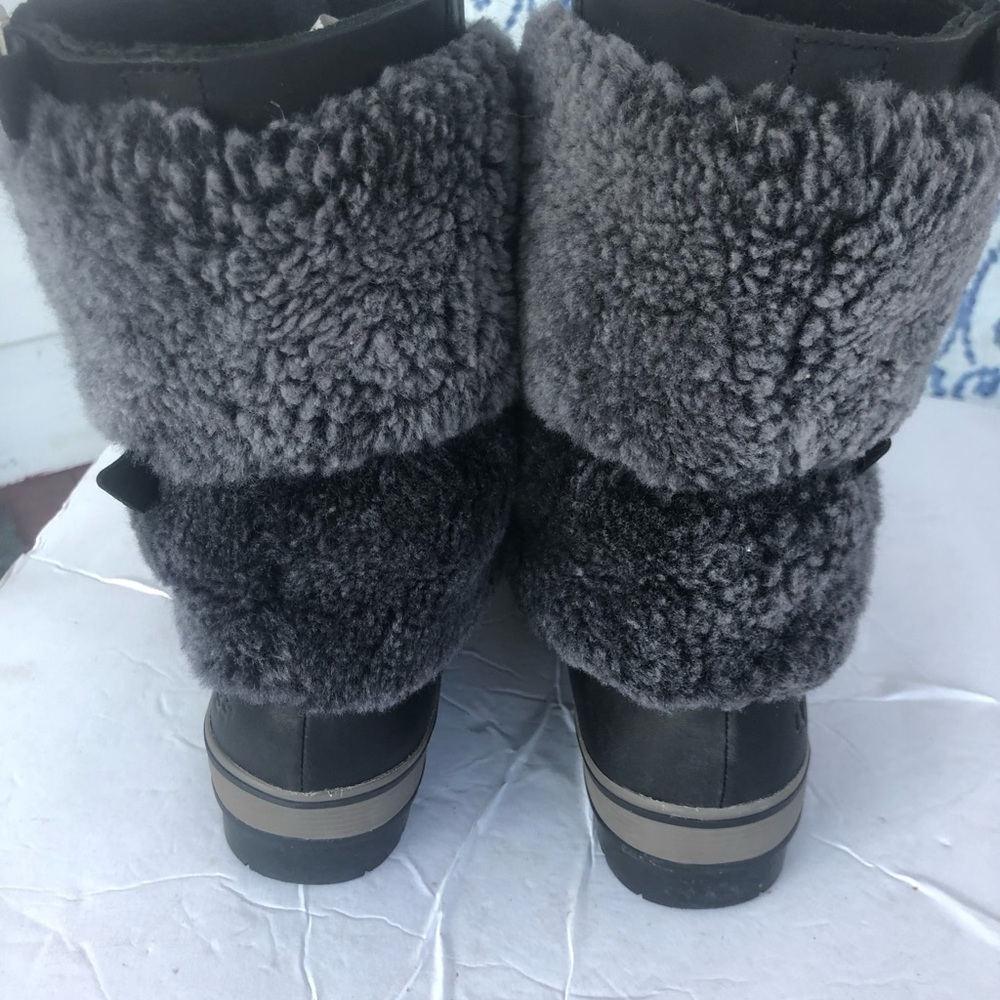 Ugg Boots 6 - Picture 8 of 8